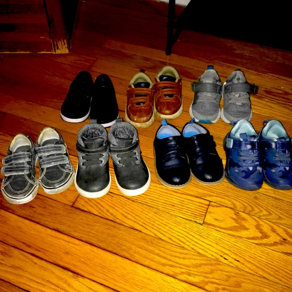 (7) total kids size 6 shoes